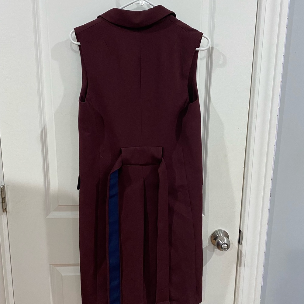 Burgundy belted vest - Picture 4 of 8